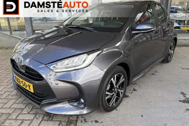 Toyota Yaris (2025) thumbnail 1