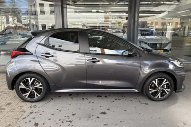 Toyota Yaris (2025) thumbnail 4