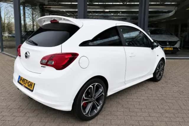 Opel Corsa (2019) thumbnail 3