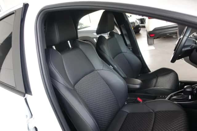 Toyota Yaris (2022) thumbnail 4