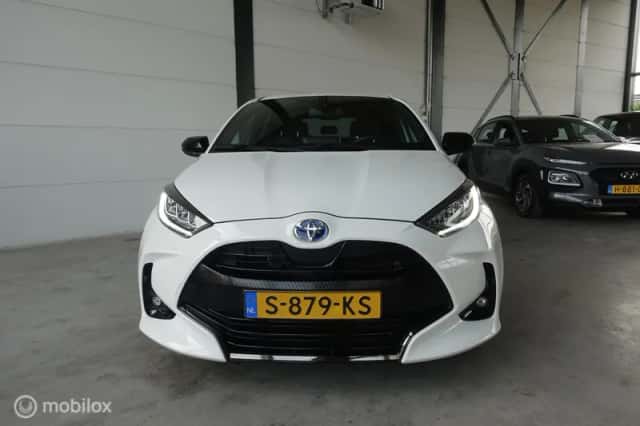 Toyota Yaris (2022) thumbnail 6