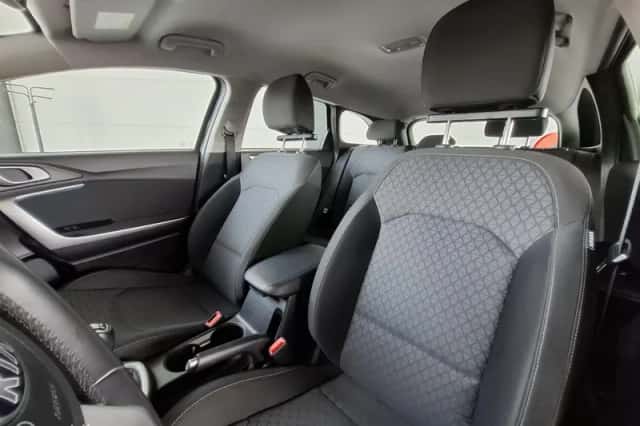Kia Ceed (2021) thumbnail 4