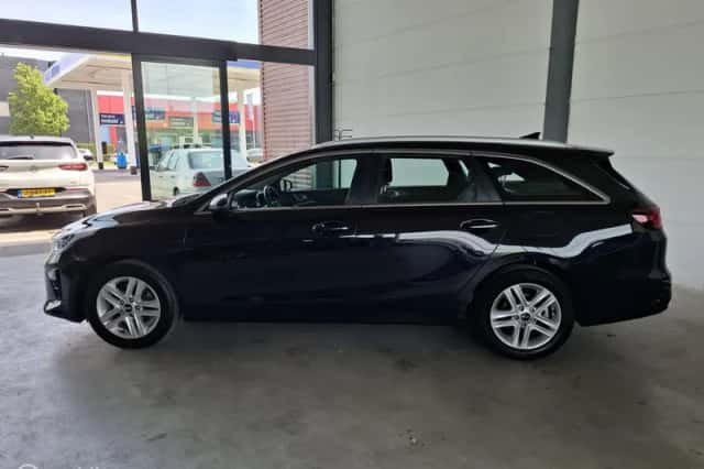 Kia Ceed (2021) thumbnail 5