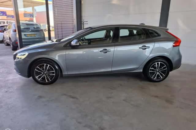 Volvo V40 (2019) thumbnail 5