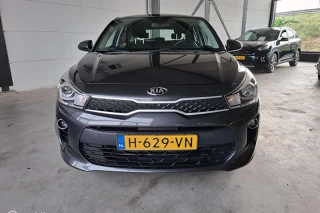 Kia Rio (2020) thumbnail 6