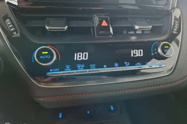 Toyota Corolla (2019) thumbnail 4