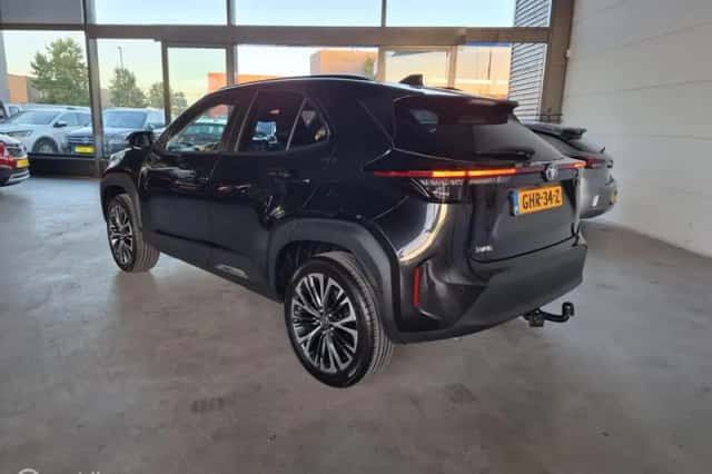 Toyota Yaris Cross (2023) thumbnail 2