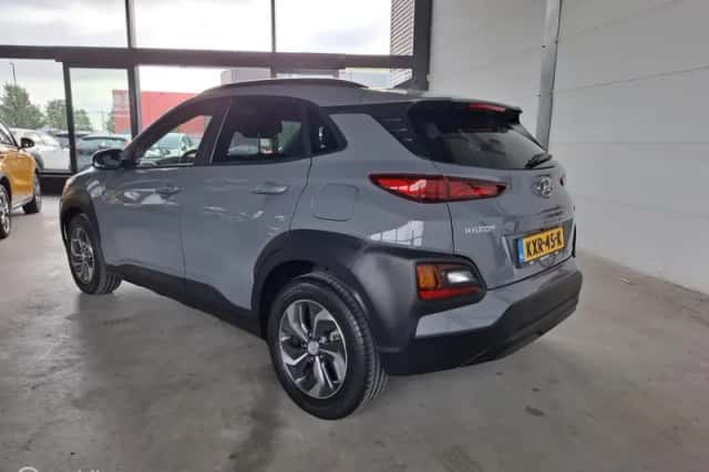 Hyundai Kona (2019) thumbnail 2
