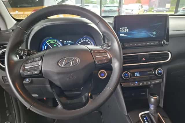 Hyundai Kona (2019) thumbnail 3