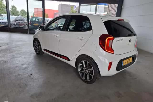 Kia Picanto (2018) thumbnail 2