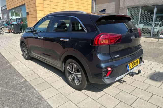 Kia Niro (2021) thumbnail 2
