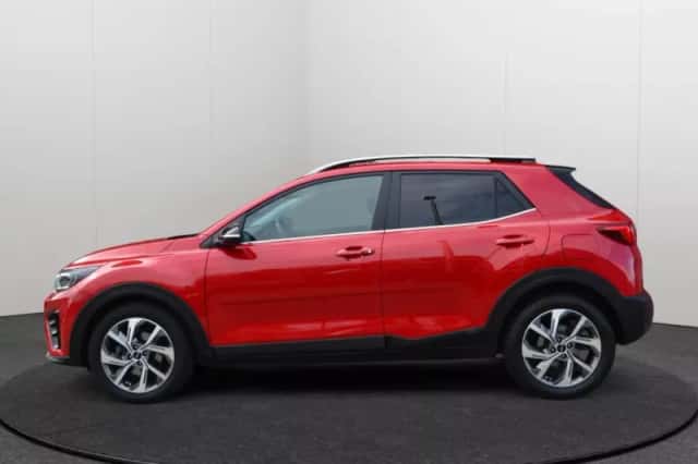 Kia Stonic (2022) thumbnail 2