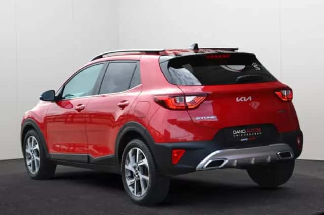 Kia Stonic (2022) thumbnail 3