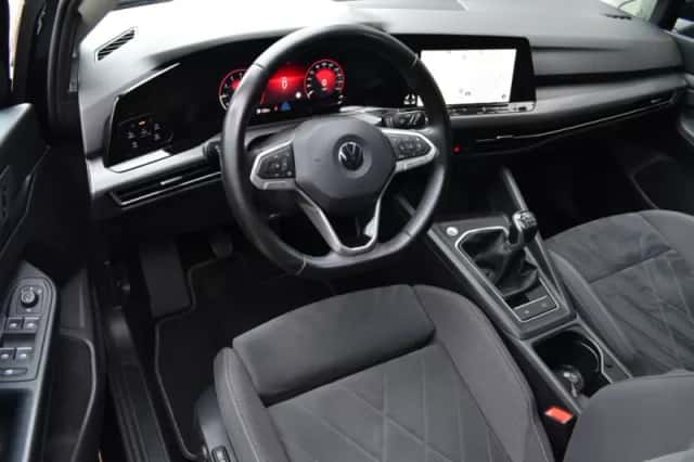 Volkswagen Golf (2020) thumbnail 6