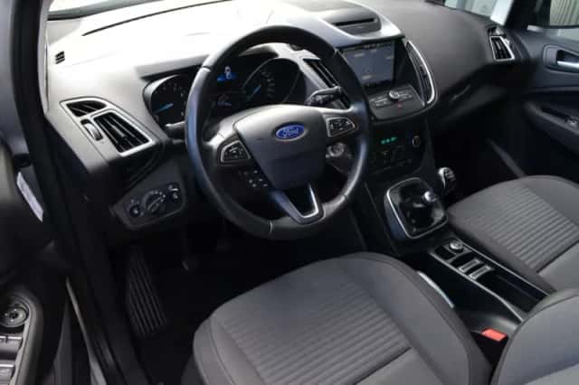 Ford C-Max (2016) thumbnail 6
