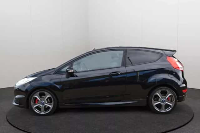 Ford Fiesta (2016) thumbnail 2