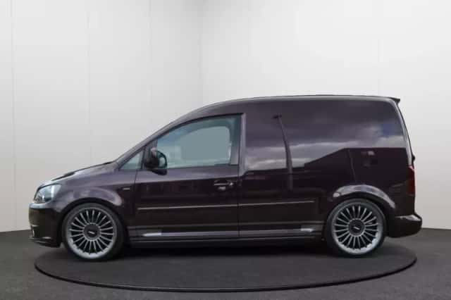 Volkswagen Caddy (2013) thumbnail 2