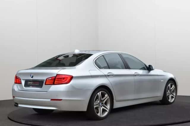 BMW 5-Serie (2010) thumbnail 4