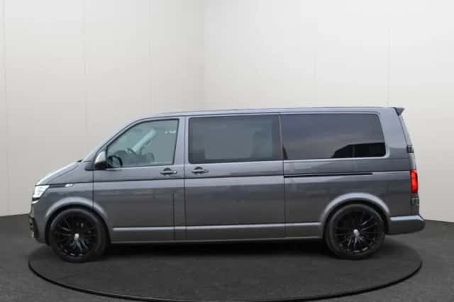 Volkswagen Transporter (2023) thumbnail 2