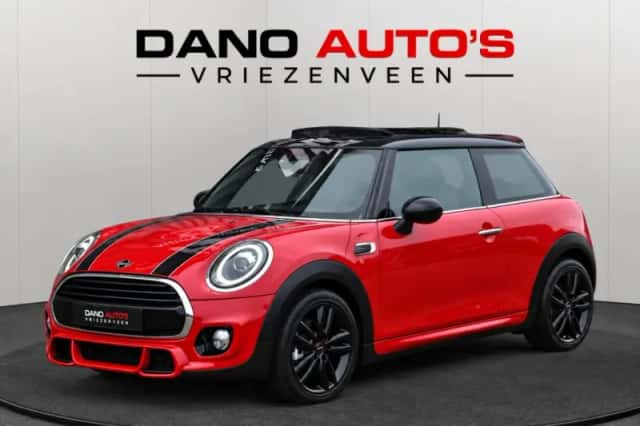 MINI Cooper (2018) thumbnail 1