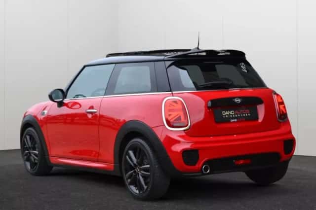 MINI Cooper (2018) thumbnail 3