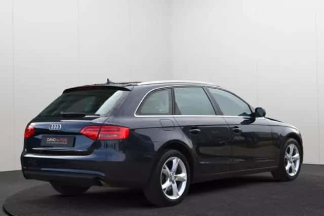 Audi A4 (2012) thumbnail 4