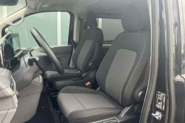 Volkswagen Transporter (2024) thumbnail 5