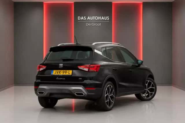 SEAT Arona (2024) thumbnail 3