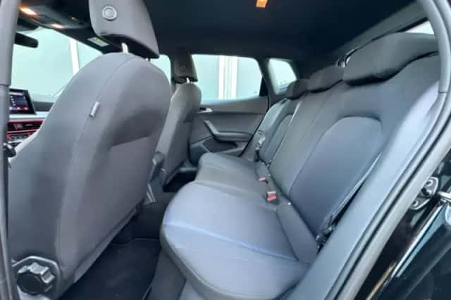 SEAT Arona (2024) thumbnail 6