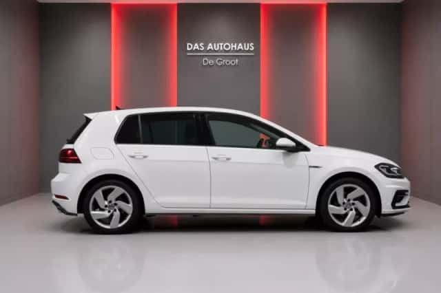 Volkswagen Golf (2019) thumbnail 5