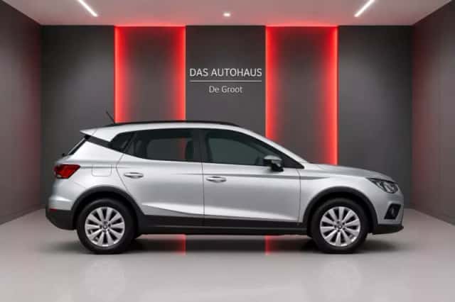SEAT Arona (2018) thumbnail 5