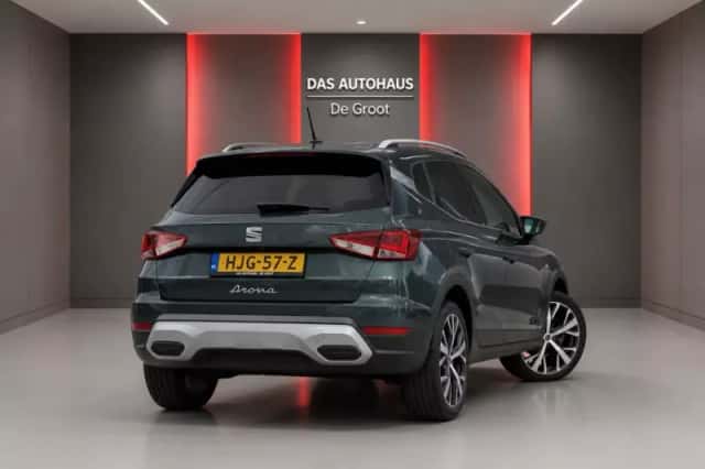 SEAT Arona (2021) thumbnail 3