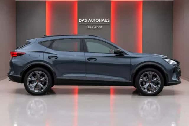 CUPRA Formentor (2025) thumbnail 5