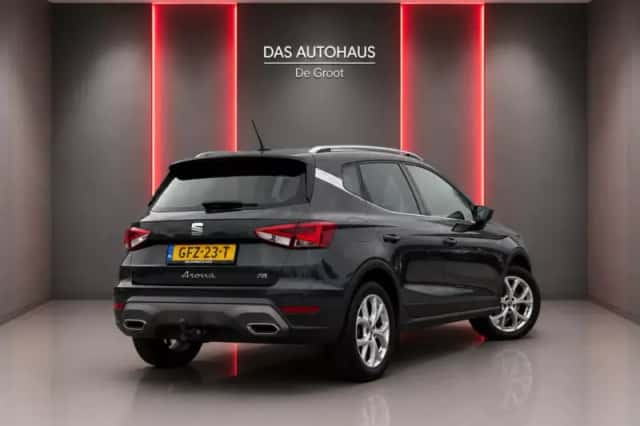SEAT Arona (2022) thumbnail 3