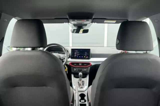 SEAT Arona (2022) thumbnail 5