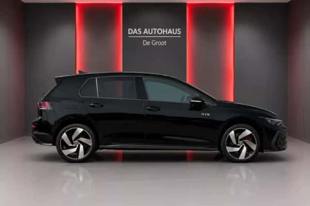 Volkswagen Golf (2025) thumbnail 5