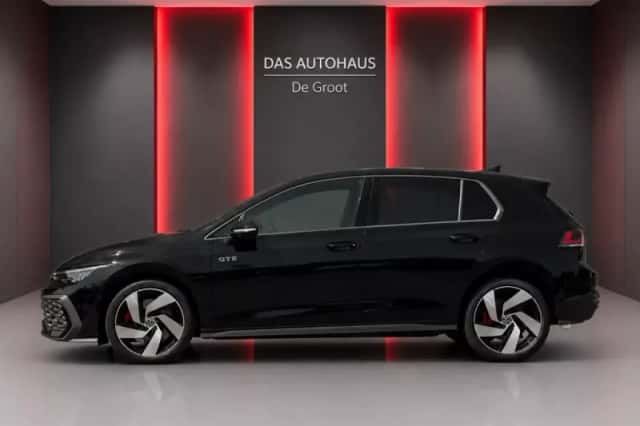 Volkswagen Golf (2025) thumbnail 6