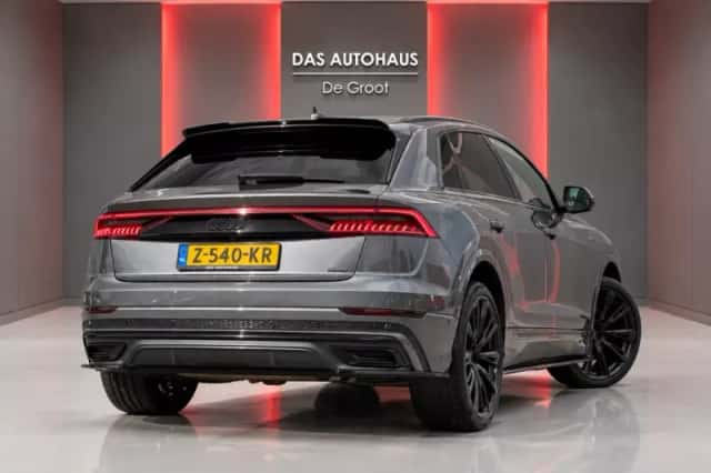 Audi Q8 (2021) thumbnail 3