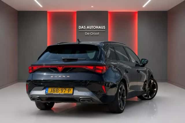 CUPRA Leon Sportstourer (2024) thumbnail 3