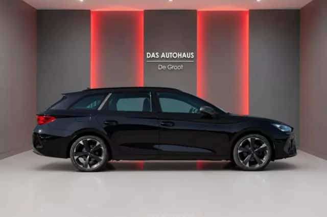 CUPRA Leon Sportstourer (2024) thumbnail 5