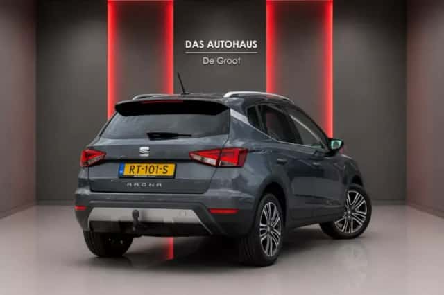 SEAT Arona (2018) thumbnail 3