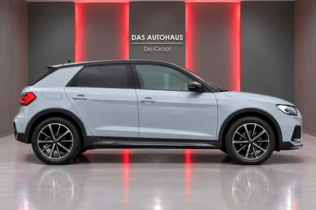 Audi A1 Allstreet (2022) thumbnail 5