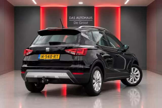 SEAT Arona (2019) thumbnail 3