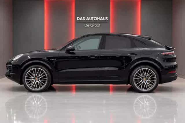 Porsche Cayenne Coupé (2022) thumbnail 6