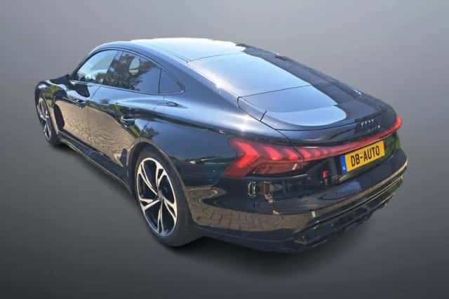 Audi e-tron (2021) thumbnail 3