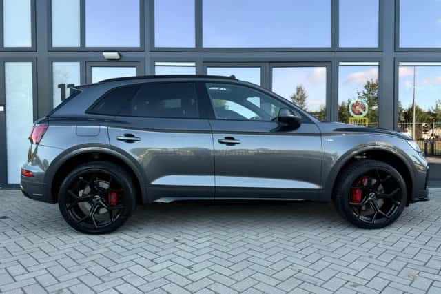 Audi Q5 (2024) thumbnail 3
