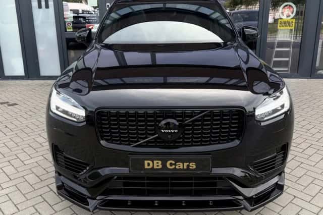 Volvo XC90 (2021) thumbnail 2