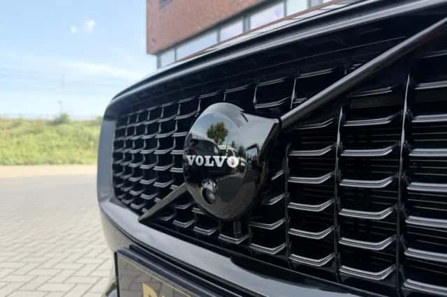 Volvo XC90 (2021) thumbnail 3