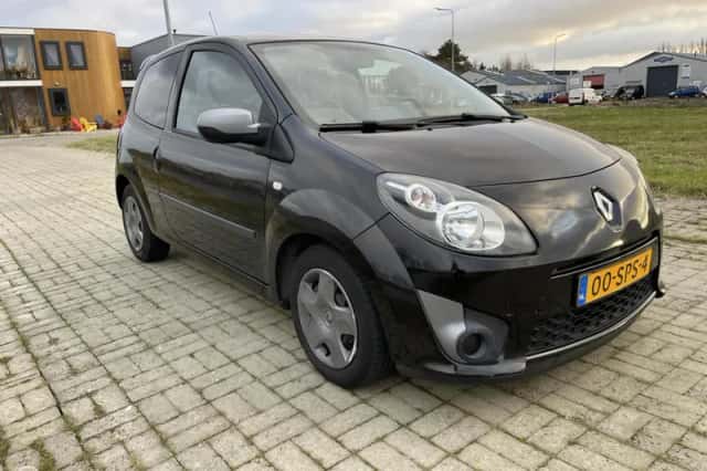 Renault Twingo (2011) thumbnail 2