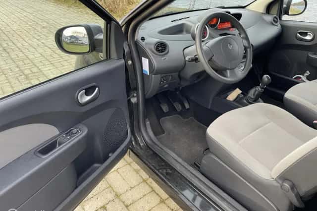 Renault Twingo (2011) thumbnail 5
